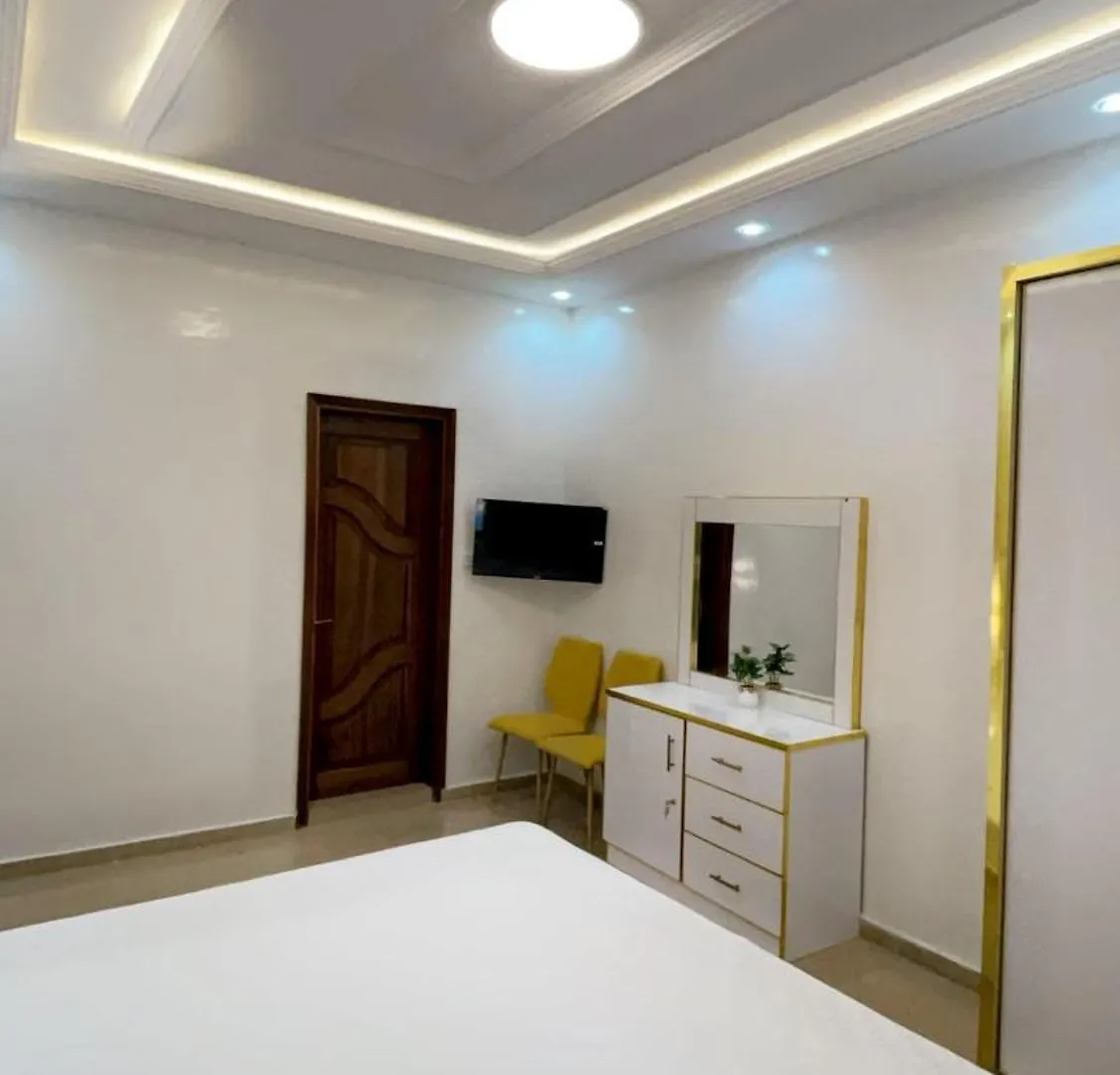 Charmant Appartement T2 Bien Equipe A Mamelles ダカール アパート